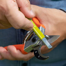 Load image into Gallery viewer, Burgon & Ball Blade Edge Restorer For Sharpening Gardening Tools