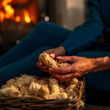 Load image into Gallery viewer, Homefire Twizlers Wood Wool Firelighters 300g