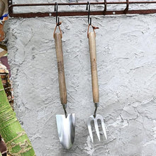 Load image into Gallery viewer, Spear & Jackson 12" Trowel