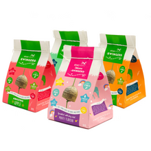 Load image into Gallery viewer, Silvermoor Swingers Hanging Forage Block For Horses