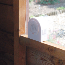 Load image into Gallery viewer, The Big Cheese Battery Powered Mouse Repellent