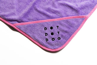 Load image into Gallery viewer, Dot Dot Pet Bamboo Dog Towel Small Purple 50cm x 50cm – Quick-Drying Towel with Hood &amp; Drying Pockets for Small Breeds
