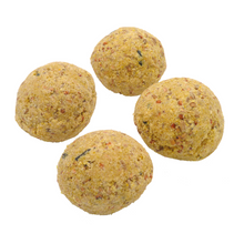 Load image into Gallery viewer, Berry 150 Fat Balls 4.5kg
