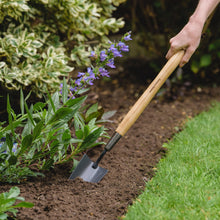 Load image into Gallery viewer, Kent &amp; Stowe Carbon Steel Border Hand Trowel
