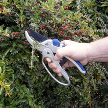 Load image into Gallery viewer, Spear &amp; Jackson Geared Anvil Secateurs
