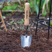 Load image into Gallery viewer, Kent &amp; Stowe Stainless Steel Hand Transplanting Trowel
