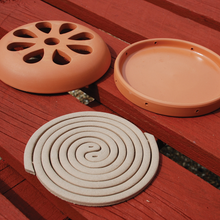 Load image into Gallery viewer, Zero In Citronella Terracotta Burner &amp; Coil 6-Pack
