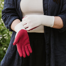 Load image into Gallery viewer, Kent &amp; Stowe Rumba Red Natural Bamboo Gloves - Ladies Small
