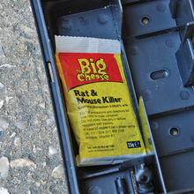 Load image into Gallery viewer, The Big Cheese Rat &amp; Mouse Killer Grain Bait Sachet 25g x 6
