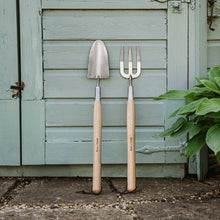 Load image into Gallery viewer, Kent &amp; Stowe Stainless Steel Border Hand Fork
