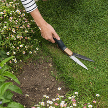 Load image into Gallery viewer, Kent &amp; Stowe SureCut Single Handed Grass Shears

